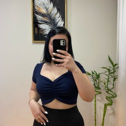 Büzgü Detaylı Şık Beyaz Crop Büzgü Detaylı Şık Beyaz Crop